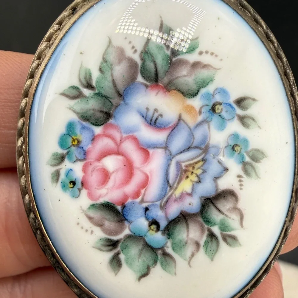 Vintage Porcelain Brooch Finfit Silver Tone Flowers
